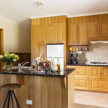 Glenoe Cottages 아폴로베이 외부 사진